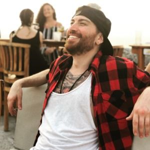 Meet your Posher, Aaron